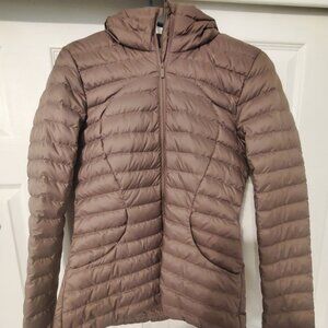 Lululemon Pack It Down Women's Jacket in Misty Mocha